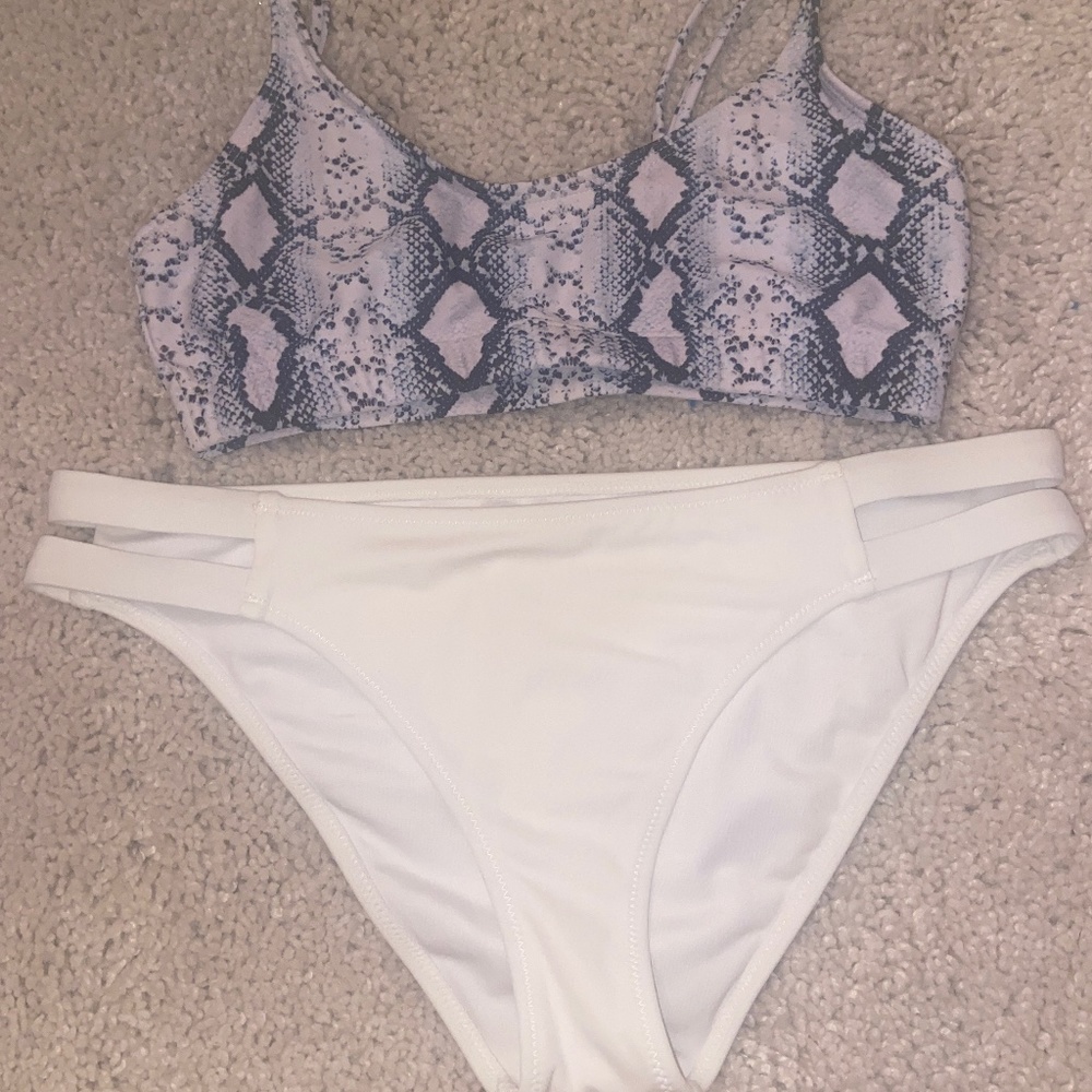 Bikini set- Snake skin pattern top and white bottoms- Women S